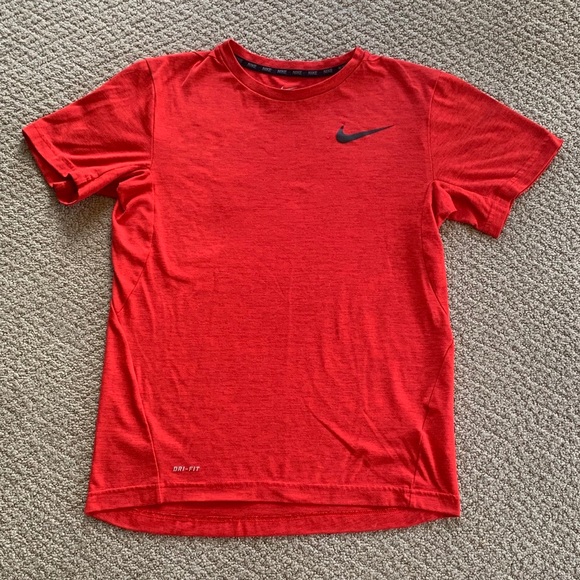 Nike Red Dri-Fit T-Shirt - Picture 1 of 2